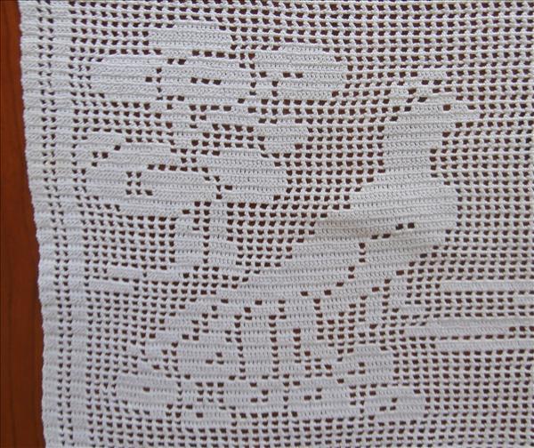 Peacocks Filet Crocheted Lace Antimacassar Chair Doily Tidy Vintage Peacocks Filet Crocheted Lace Antimacassar Chair Doily Tidy Vintage