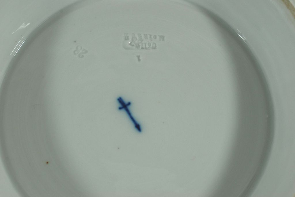 Blue Onion Meissen Covered Vegetable, Vintage Blue Onion Meissen Covered Vegetable, Vintage