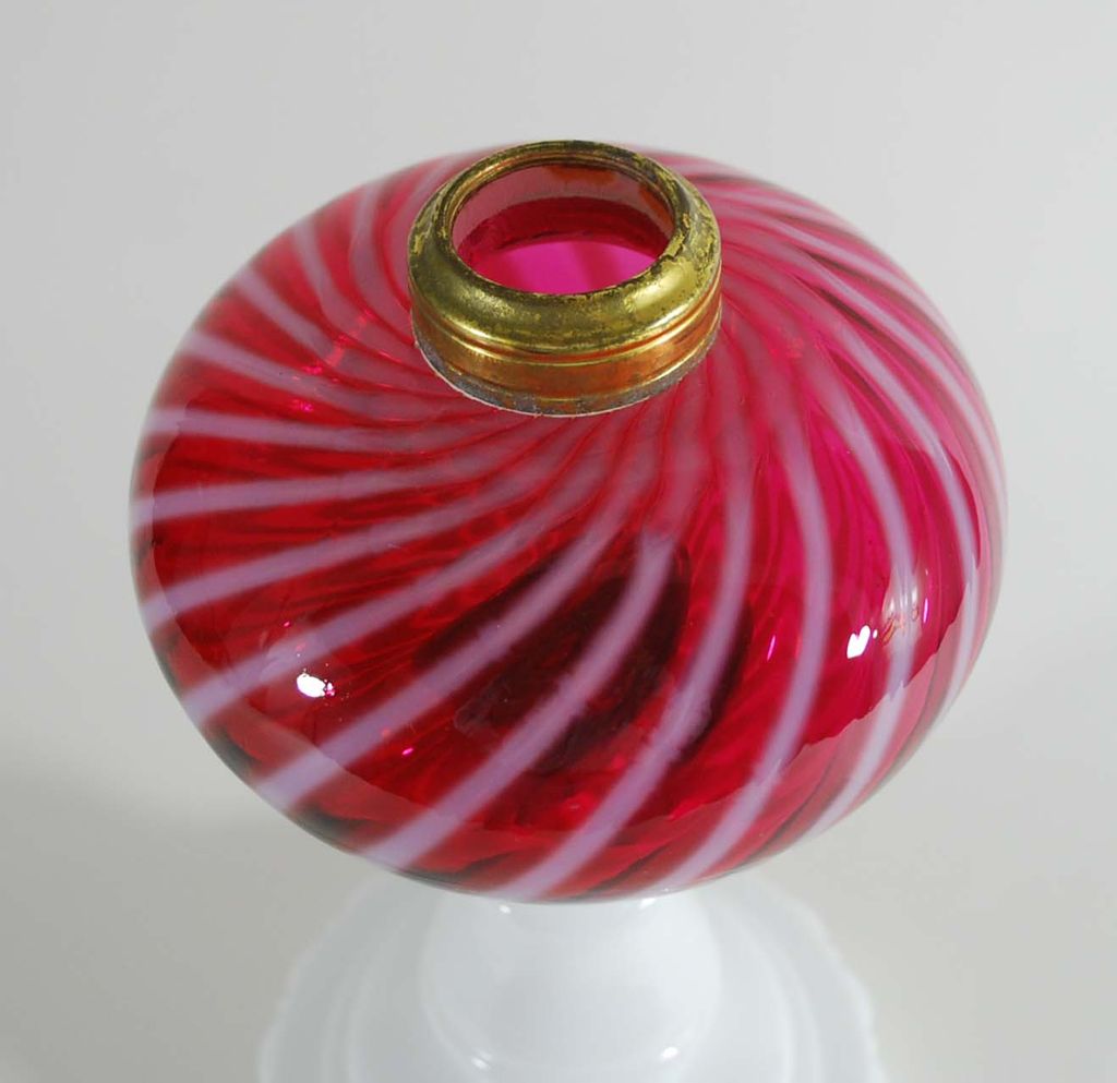 Antique Milk Glass Cranberry Optic Swirl Lamp, Fenton Antique Milk Glass Cranberry Optic Swirl Lamp, Fenton