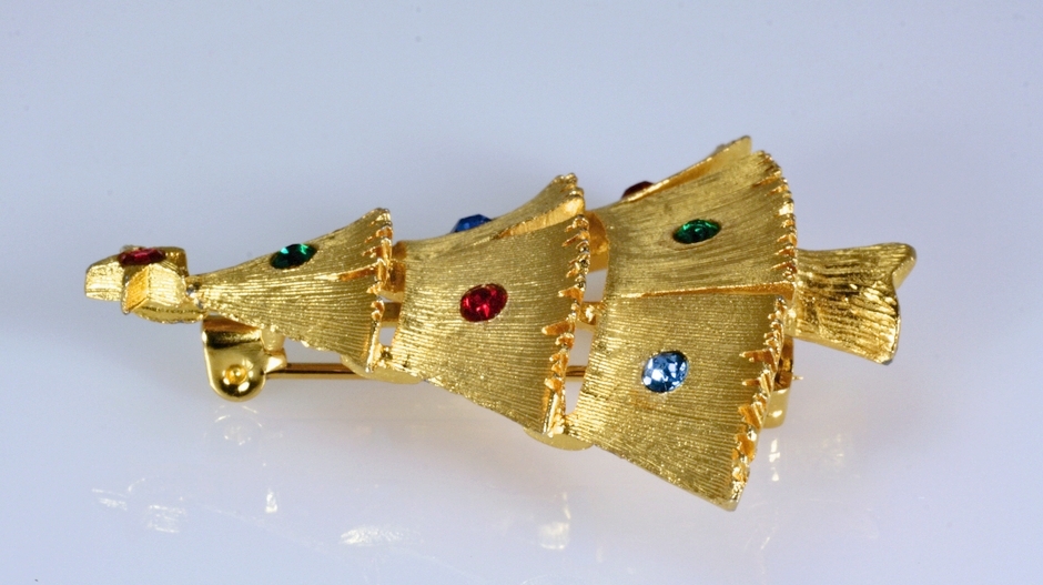 Vintage Signed JJ Christmas Tree Brooch Pin~Book Piece Vintage Signed JJ Christmas Tree Brooch Pin~Book Piece