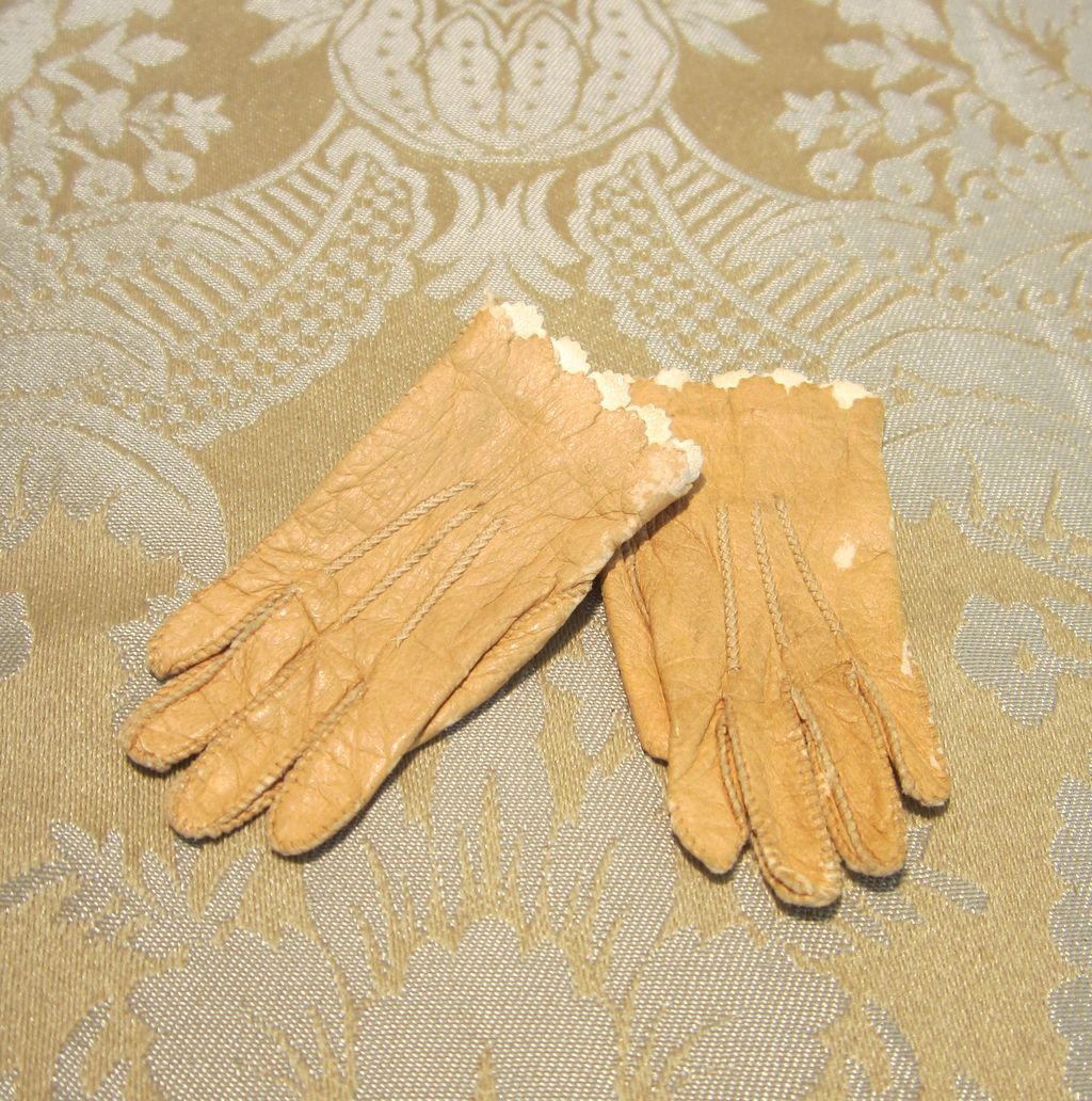 Tiny Buff Leather Kid Gloves W/ Pinked Edges for French Fashion from