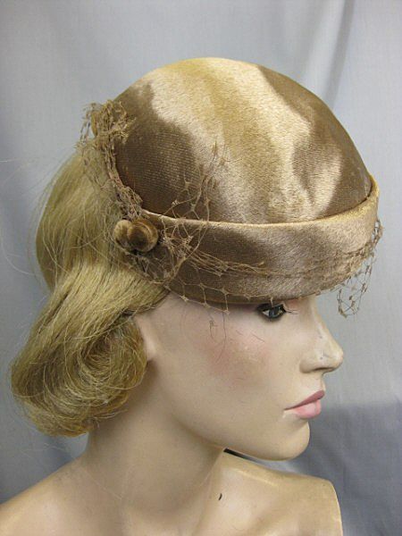 B1502 Vintage hat 1940s tilt top B1502 Vintage hat 1940s tilt top
