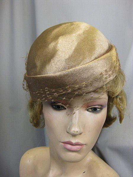B1502 Vintage hat 1940s tilt top B1502 Vintage hat 1940s tilt top