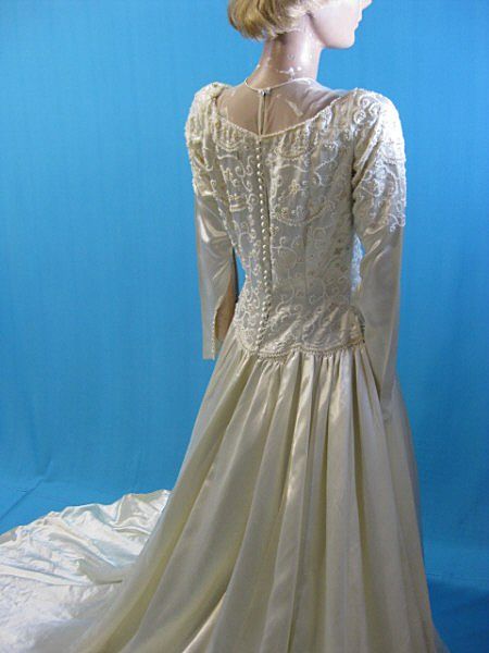 Vintage Wedding gown dress 1940's Satin w beaded bodice Vintage Wedding gown dress 1940's Satin w beaded bodice