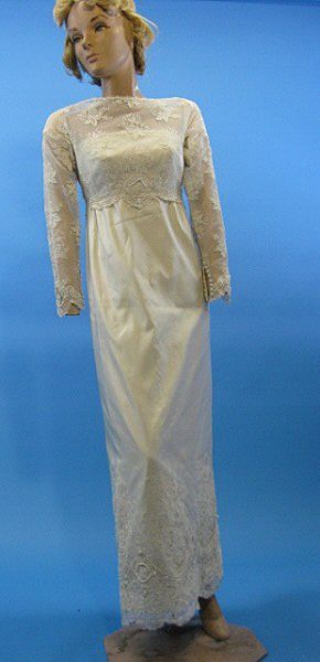 B2523 Vintage Wedding gown silk alonquin lace 1960s B2523 Vintage Wedding gown silk alonquin lace 1960s