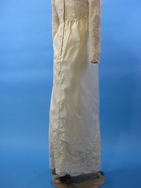 B2523 Vintage Wedding gown silk alonquin lace 1960s B2523 Vintage Wedding gown silk alonquin lace 1960s