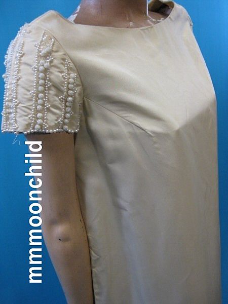 B2644 Vintage wedding gown 1960s Priscilla of Boston B2644 Vintage wedding gown 1960s Priscilla of Boston