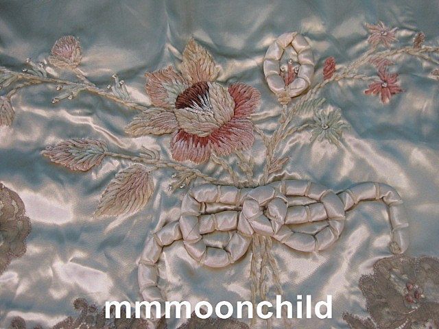 Vintage pillowcase elaborate chenille embroidery silk 1920s Vintage pillowcase elaborate chenille embroidery silk 1920s