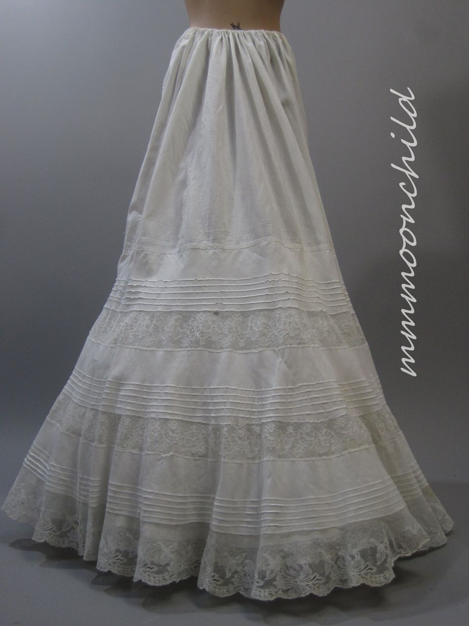 Antique Victorian Cotton and lace Petticoat HM11 Antique Victorian Cotton and lace Petticoat HM11