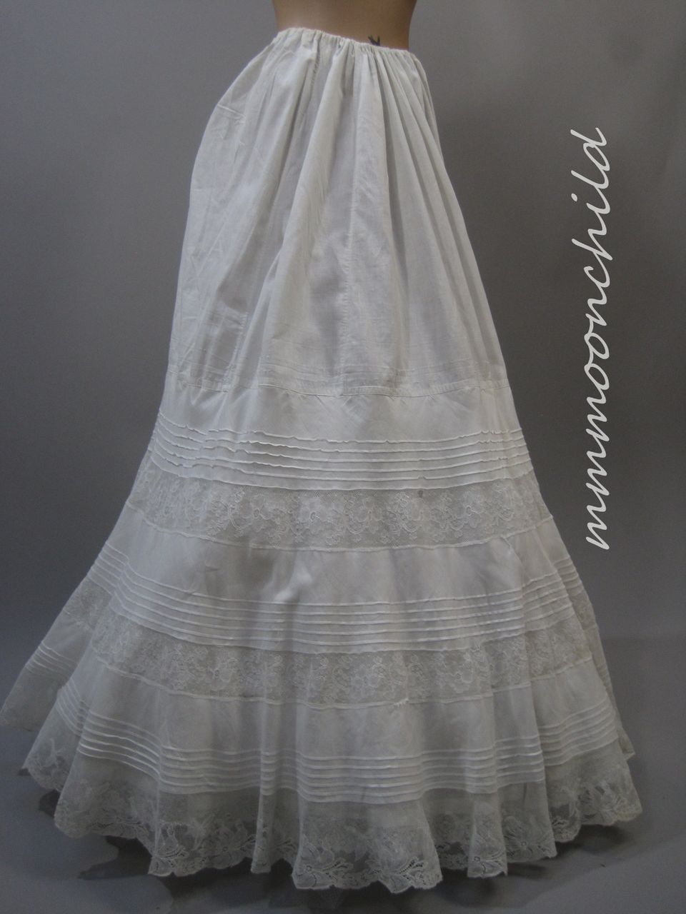 Antique Victorian Cotton and lace Petticoat HM11 Antique Victorian Cotton and lace Petticoat HM11