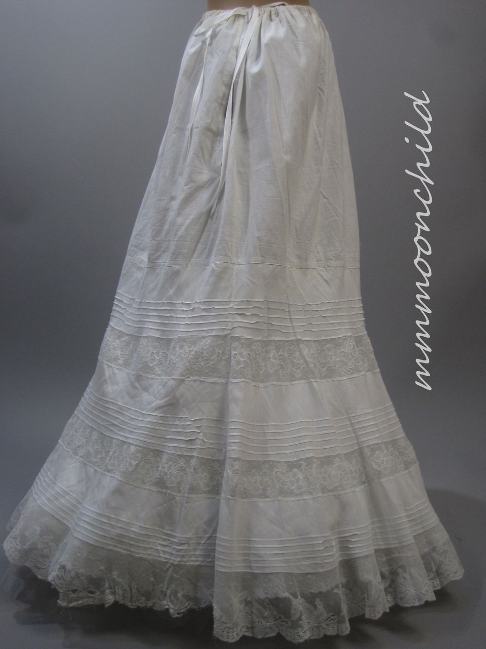 Antique Victorian Cotton and lace Petticoat HM11 Antique Victorian Cotton and lace Petticoat HM11