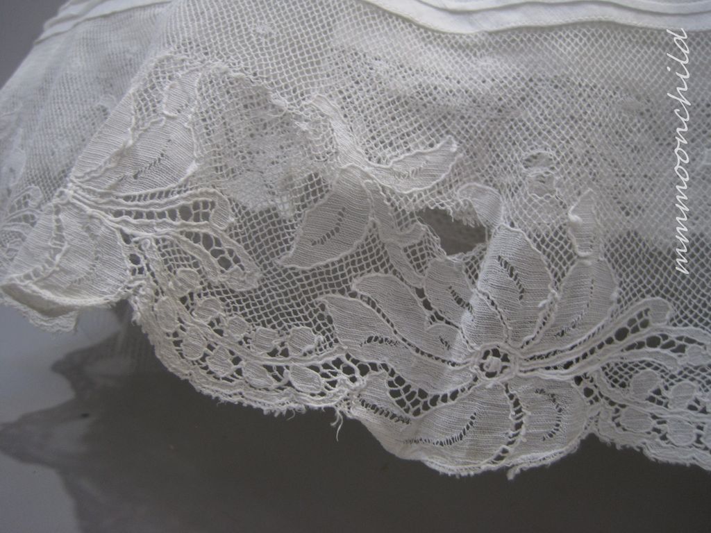Antique Victorian Cotton and lace Petticoat HM11 Antique Victorian Cotton and lace Petticoat HM11