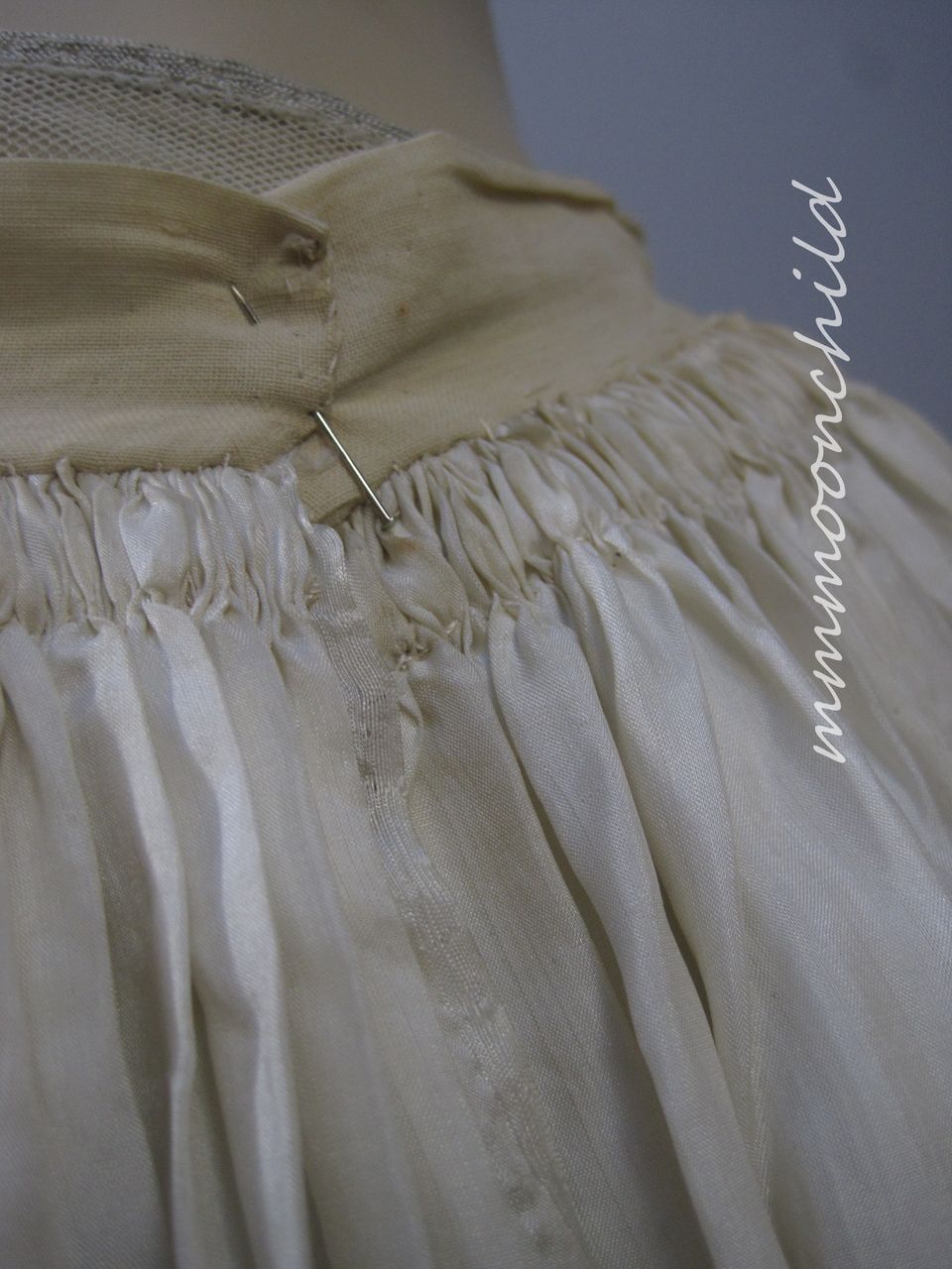 Antique Victorian Civil War era Silk Skirt HM14 Antique Victorian Civil War era Silk Skirt HM14