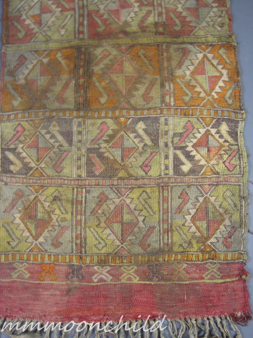 Vintage Collectible Hand woven Throw Rug HM31 Vintage Collectible Hand woven Throw Rug HM31