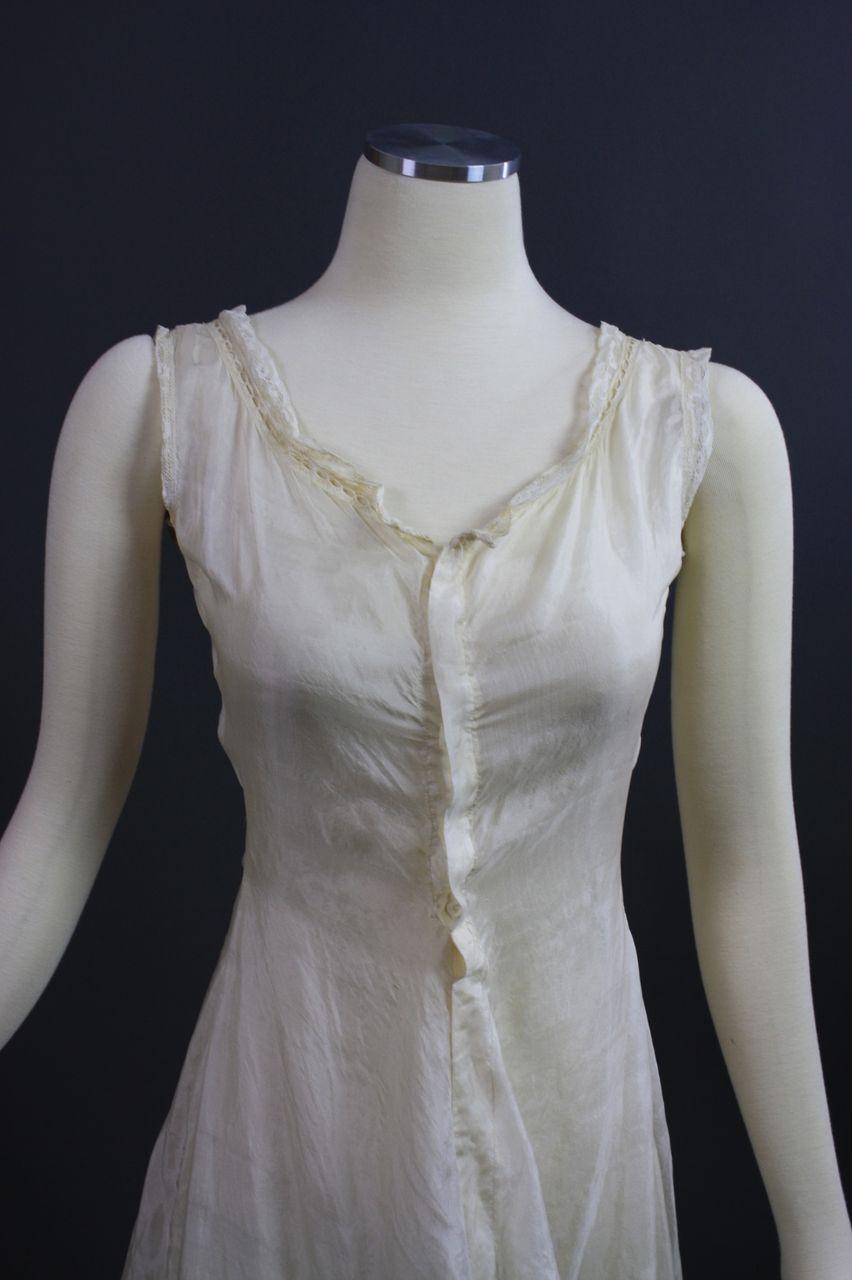 Antique Victorian era silk Chemise Slip HM52 Antique Victorian era silk Chemise Slip HM52