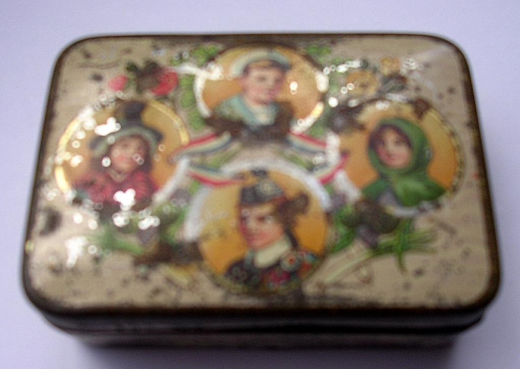Vintage Rowntrees Cocoa Natural Beverage Sample Tin Vintage Rowntrees Cocoa Natural Beverage Sample Tin