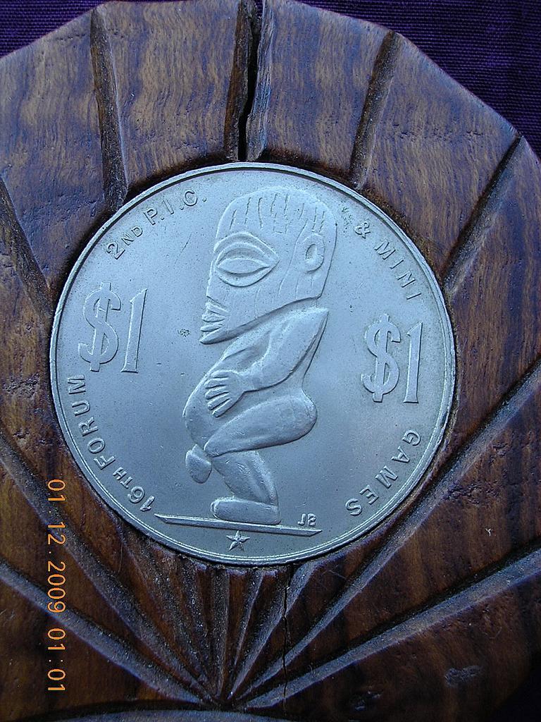 Vintage COOK ISLANDS 16th Forum Mounted Souvenir Dollar Vintage COOK ISLANDS 16th Forum Mounted Souvenir Dollar