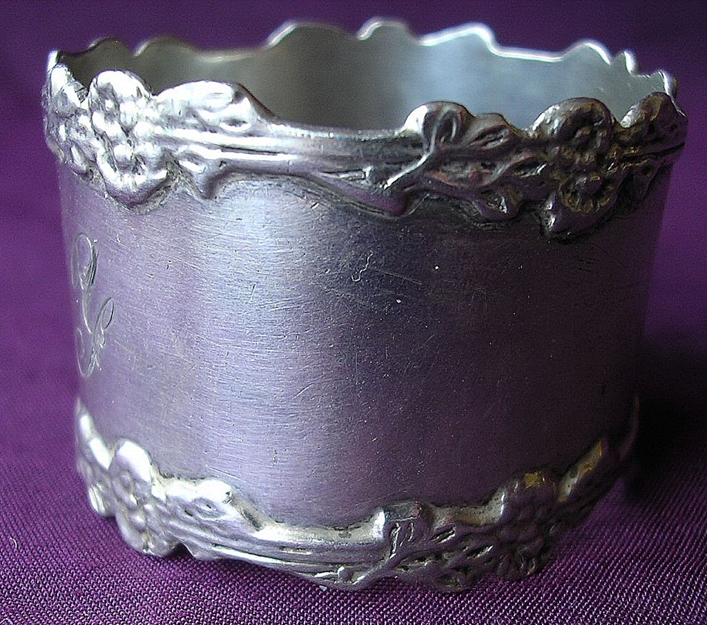 Sterling Silver English Napkin Ring 1909 Sterling Silver English Napkin Ring 1909