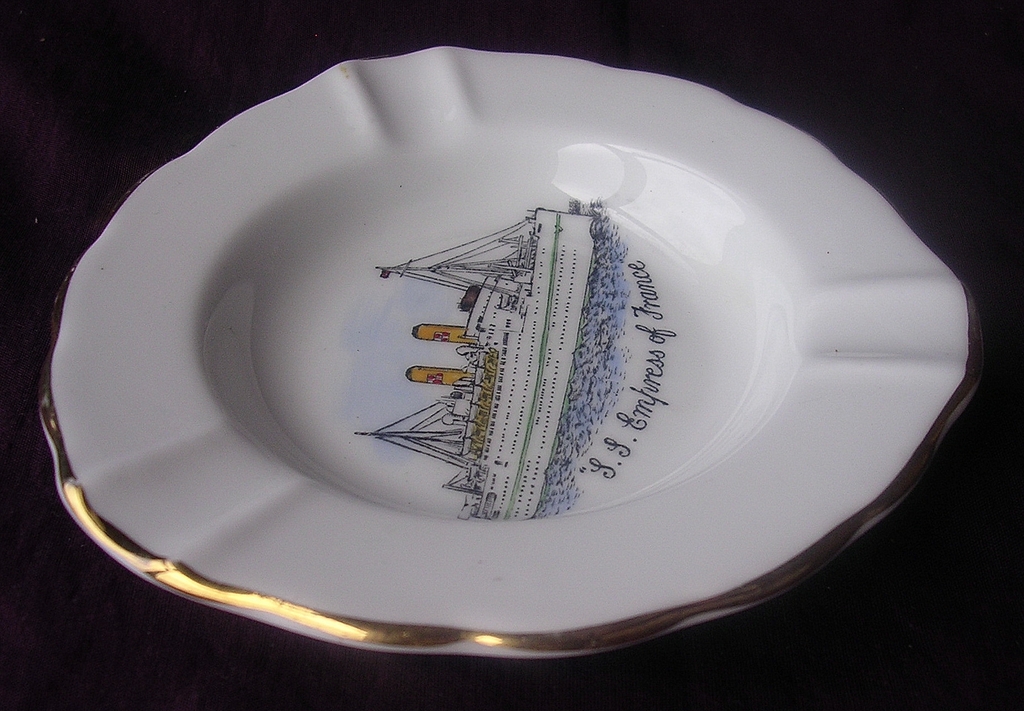 'S.S. Empress Of France' Vintage Souvenir Porcelain Ashtray 'S.S. Empress Of France' Vintage Souvenir Porcelain Ashtray