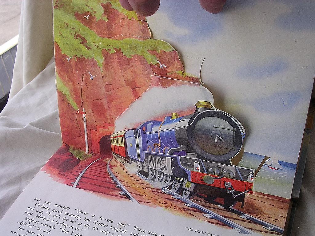 POP-UP Pictures of Holiday Trains Circa 1950 POP-UP Pictures of Holiday Trains Circa 1950