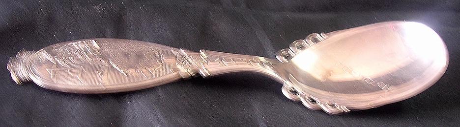 Boxed Norway Souvenir Spoon in Sterling Silver Circa 1950 Boxed Norway Souvenir Spoon in Sterling Silver Circa 1950