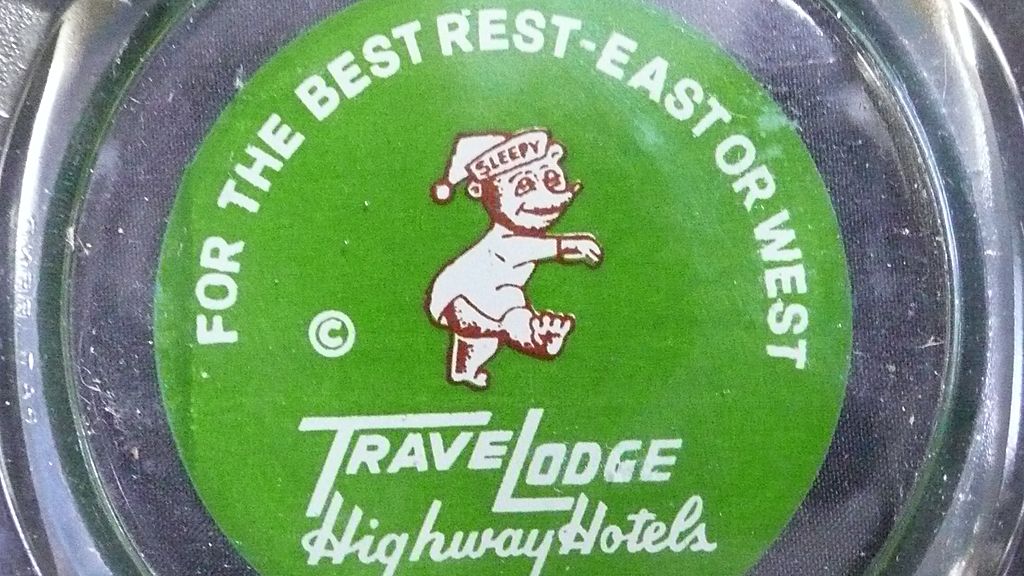 TRAVELODGE Advertising Ashtray TRAVELODGE Advertising Ashtray