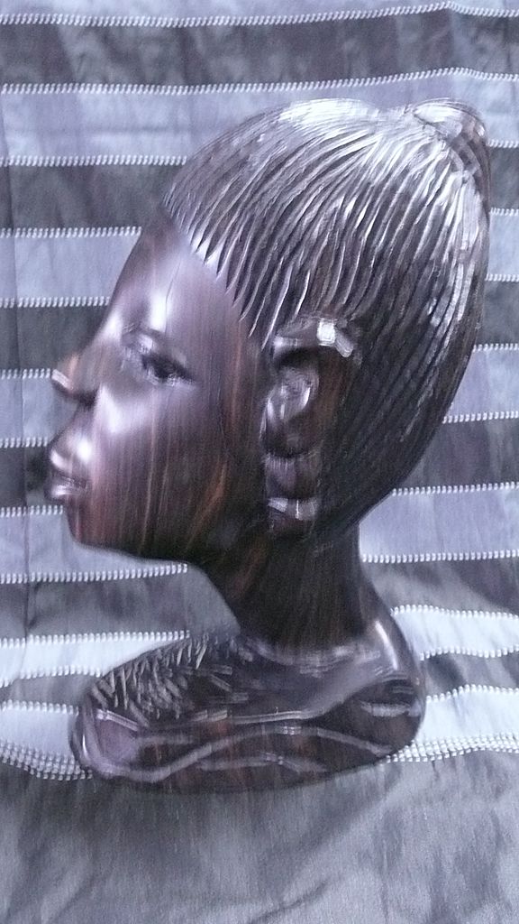 Hand Carved Pair of AFRICAN Native Heads Hand Carved Pair of AFRICAN Native Heads