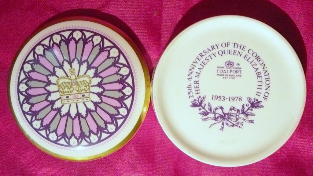 Coalport Queen Elizabeth II Coronation Souvenir Coalport Queen Elizabeth II Coronation Souvenir