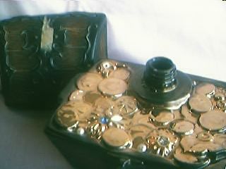 Jim Beam Treasure Chest Decanter Jim Beam Treasure Chest Decanter