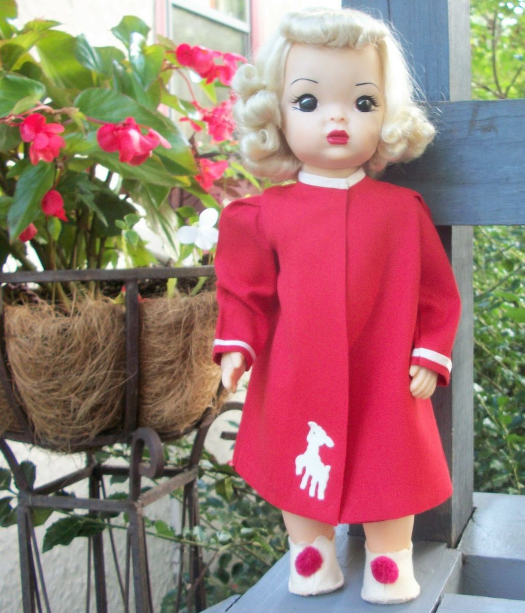 Vintage Platinum Blonde Terri Lee With Robe & Slippers Vintage Platinum Blonde Terri Lee With Robe & Slippers