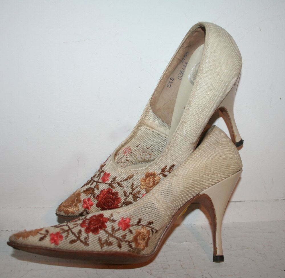50s Heels Tan Floral Embroidered Stiletto Shoes 5 6 50s Heels Tan Floral Embroidered Stiletto Shoes 5 6
