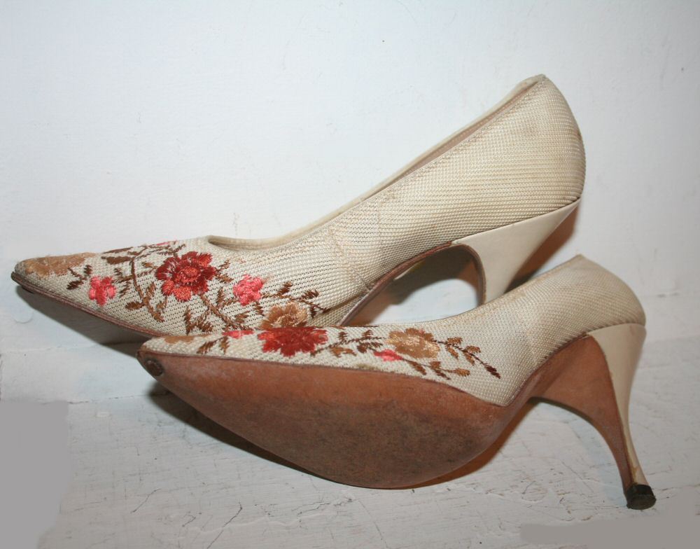 50s Heels Tan Floral Embroidered Stiletto Shoes 5 6 50s Heels Tan Floral Embroidered Stiletto Shoes 5 6