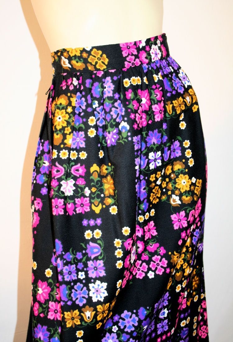 60's Vintage Purple Black Floral Maxi Skirt S 60's Vintage Purple Black Floral Maxi Skirt S