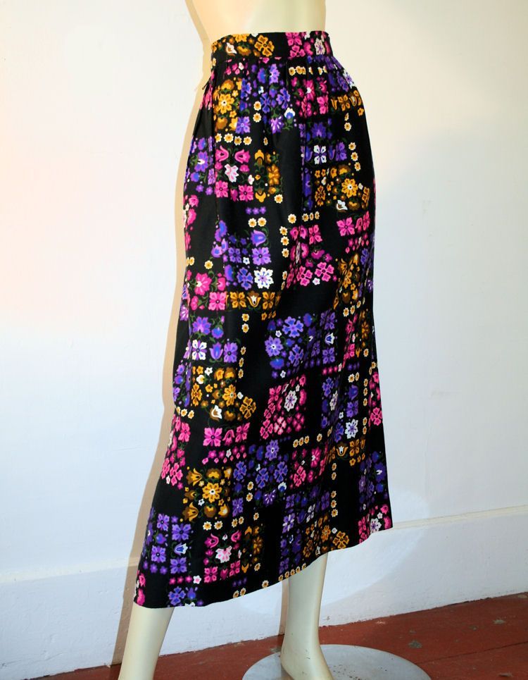 60's Vintage Purple Black Floral Maxi Skirt S 60's Vintage Purple Black Floral Maxi Skirt S