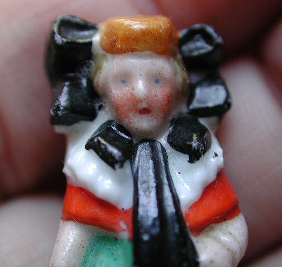 Charming 30's Dutch Girl China Brooch Pin Charming 30's Dutch Girl China Brooch Pin