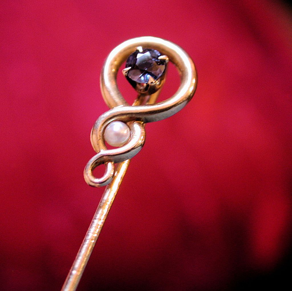 Victorian 14K Gold Pearl and Amethyst Stick Pin Victorian 14K Gold Pearl and Amethyst Stick Pin