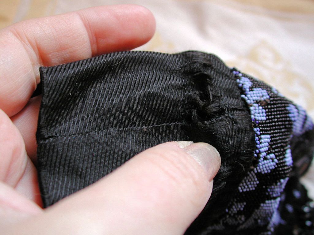 Victorian Black Blue Leaf Pattern Micro Beaded Drawstring Bag Victorian Black Blue Leaf Pattern Micro Beaded Drawstring Bag
