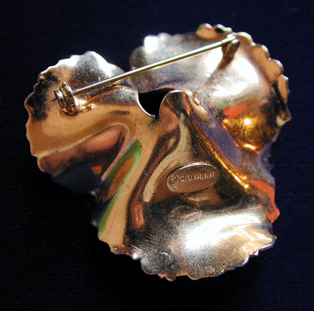 60's Signed Giovanni Gold Tone Pansy Brooch 60's Signed Giovanni Gold Tone Pansy Brooch