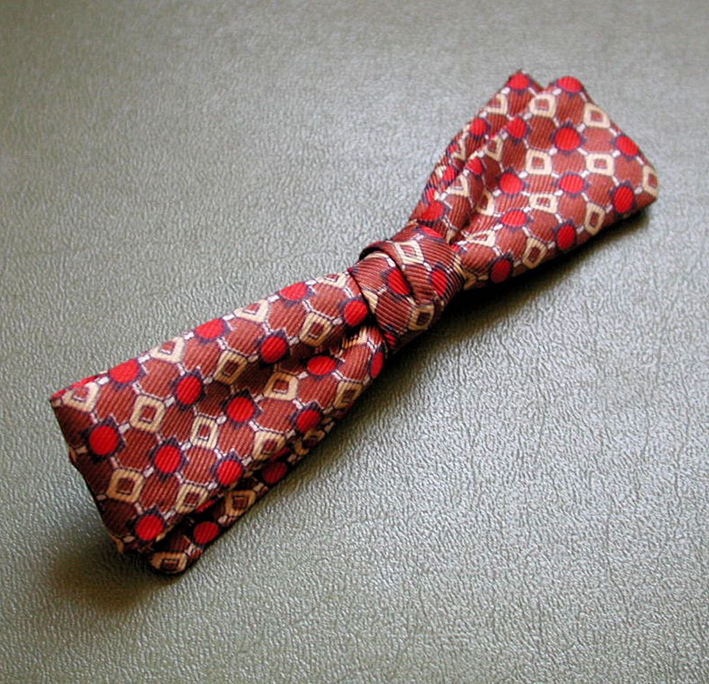 40's Wembley Brown Red Print Silk Bow Tie 40's Wembley Brown Red Print Silk Bow Tie