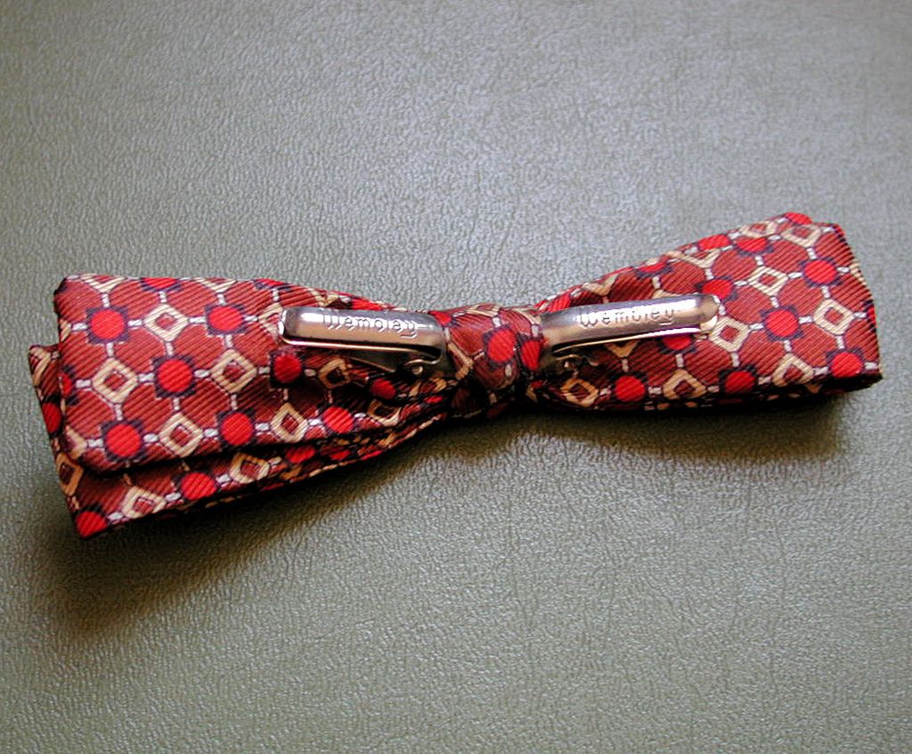 40's Wembley Brown Red Print Silk Bow Tie 40's Wembley Brown Red Print Silk Bow Tie