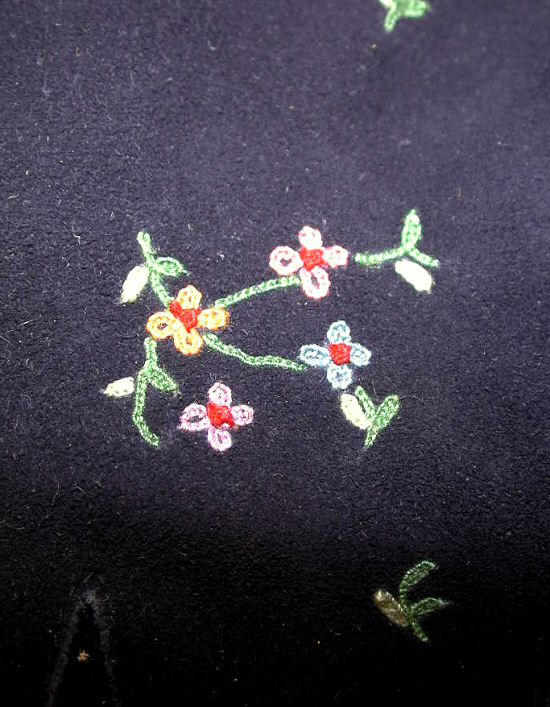 Vintage French Navy Suede Gloves Embroidered Flowers Paris 6.5 Vintage French Navy Suede Gloves Embroidered Flowers Paris 6.5