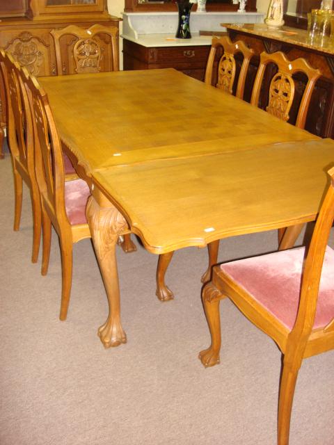 Carved 7pc Chippendale Dining Set Table & Chairs Carved 7pc Chippendale Dining Set Table & Chairs