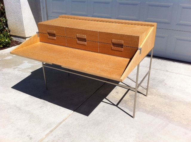 Original Elios APTA Writing Desk Antonio Cittreio B&B Italia Italian Furniture Original Elios APTA Writing Desk Antonio Cittreio B&B Italia Italian Furniture