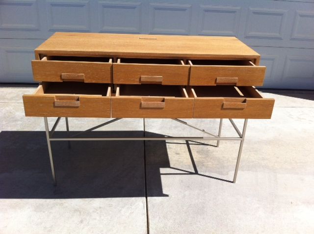 Original Elios APTA Writing Desk Antonio Cittreio B&B Italia Italian Furniture Original Elios APTA Writing Desk Antonio Cittreio B&B Italia Italian Furniture