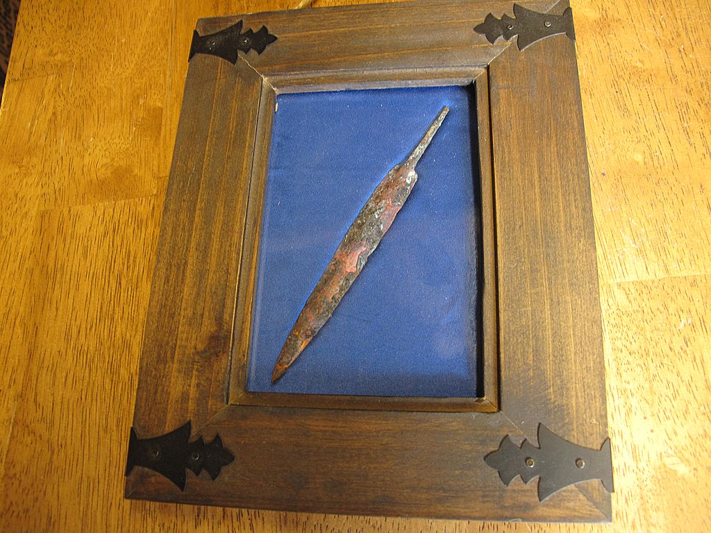 Very Rare Nice Persian Arrow Head From the Bronze Age 1000 BC Very Rare Nice Persian Arrow Head From the Bronze Age 1000 BC
