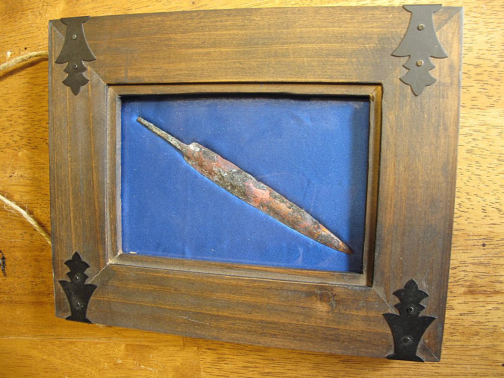 Very Rare Nice Persian Arrow Head From the Bronze Age 1000 BC Very Rare Nice Persian Arrow Head From the Bronze Age 1000 BC