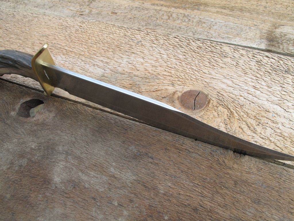 Great Bowie Knife 9 inch Blade and Stag Handle Great Bowie Knife 9 inch Blade and Stag Handle