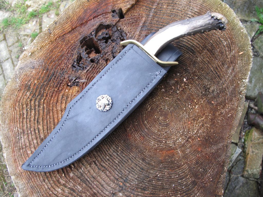 Great Bowie Knife 9 inch Blade and Stag Handle Great Bowie Knife 9 inch Blade and Stag Handle