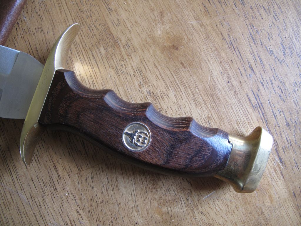 Spanish Made Muela Dagger Fine Molybdenum Vanadium Steel Blade with Leather Sheath Spanish Made Muela Dagger Fine Molybdenum Vanadium Steel Blade with Leather Sheath