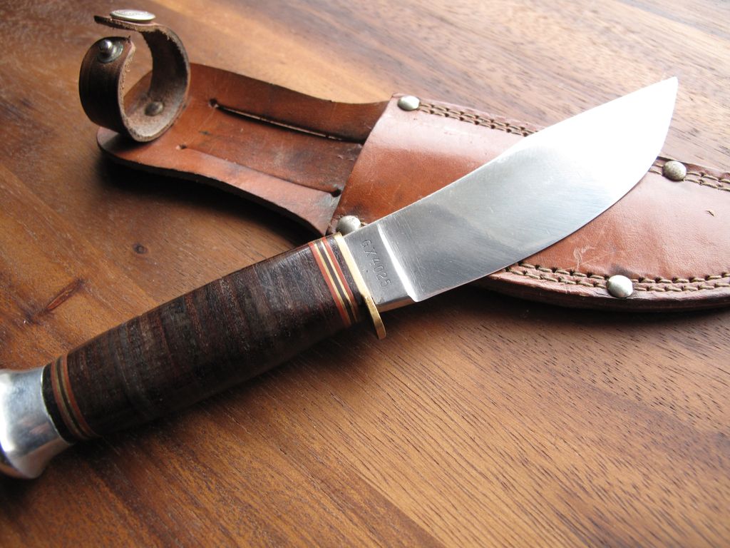 Very Fine German Solingen Made Utica Knife and Razor Co. Hunting Knife Very Fine German Solingen Made Utica Knife and Razor Co. Hunting Knife
